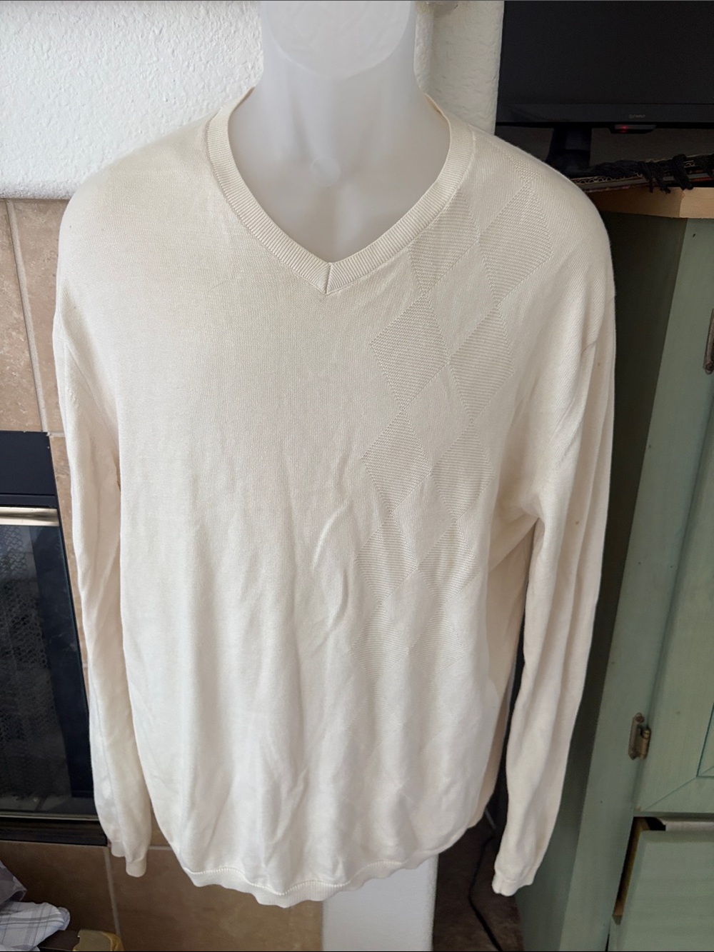 Banana Republic Cream V-Neck Men's Sweater